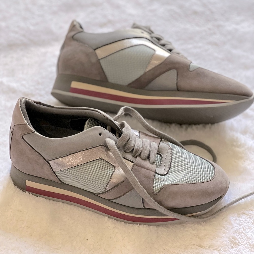 Burberry Field sneaker mix of blue, silver and burgundy size 9
